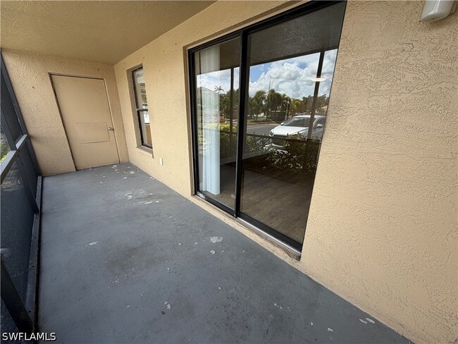 Building Photo - 5321 Summerlin Rd
