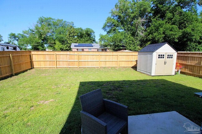 Building Photo - 5245 Viking Rd