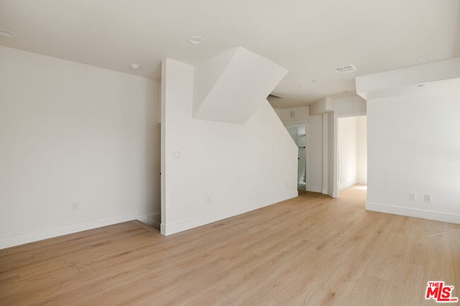 Building Photo - 1617 2nd Ave