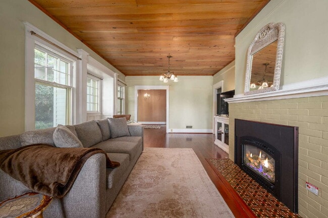 Building Photo - Rare Character Craftsman Bungalow in The H...