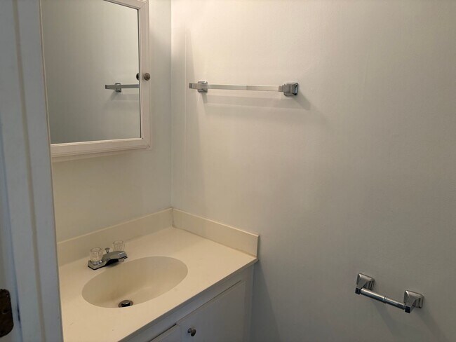 Building Photo - 108 Beaver Pond Loop