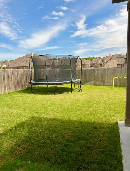 Building Photo - 3728 Mineral Dr