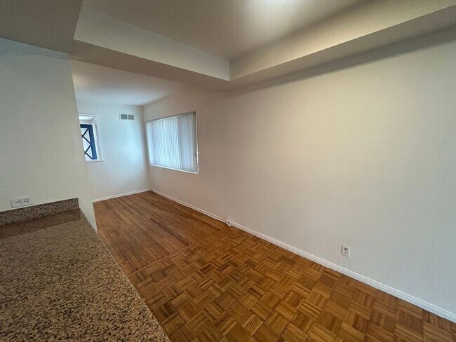 Building Photo - 279 Starlight Crest Dr