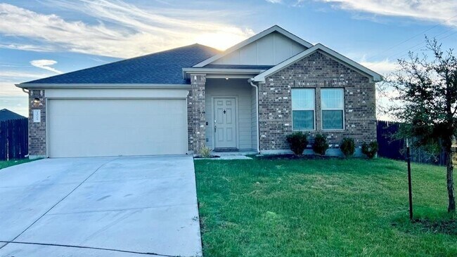 Building Photo - 111 Mountain Maple St