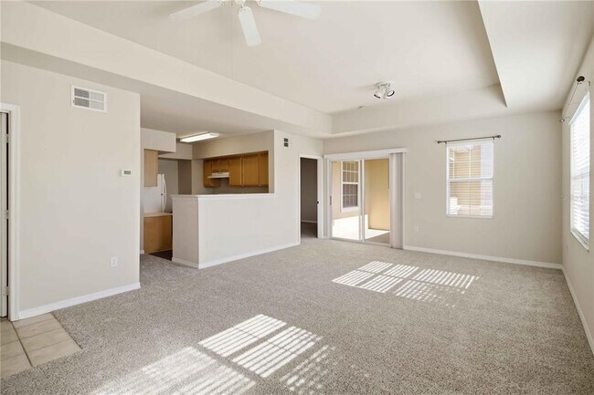 Building Photo - 1015 Villagio Cir