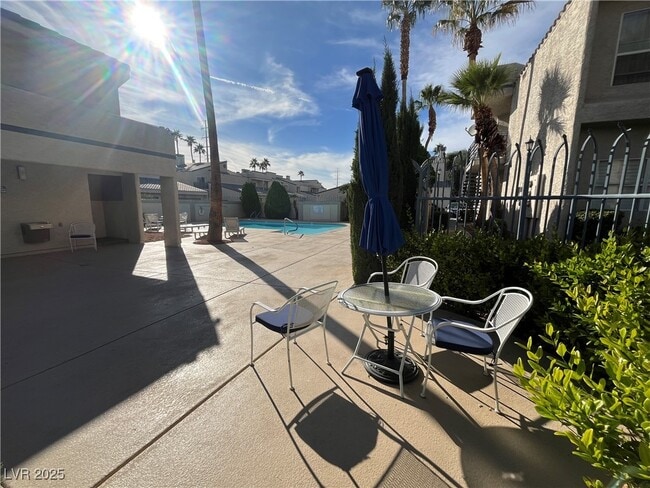 Building Photo - 6250 W Flamingo Rd