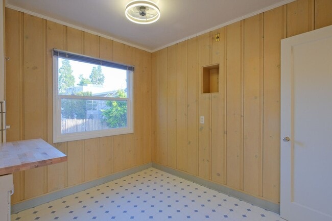 Building Photo - Piedmont Pines charming 3 Bedroom availabl...