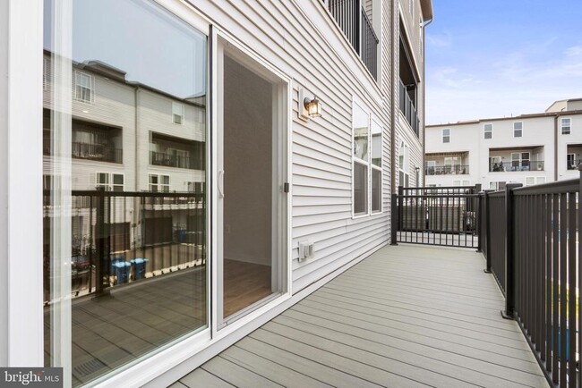 Building Photo - 44487 Wolfhound Sq