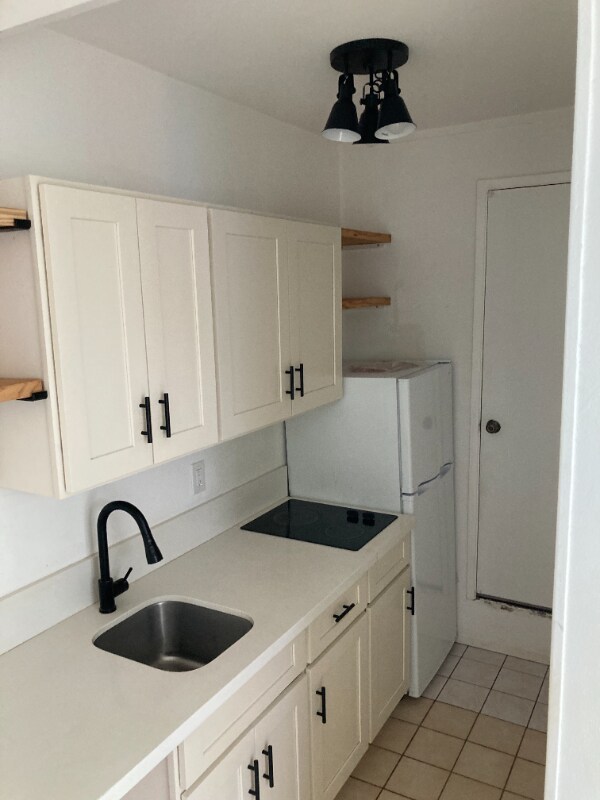 Building Photo - 112 Pauloa Pl