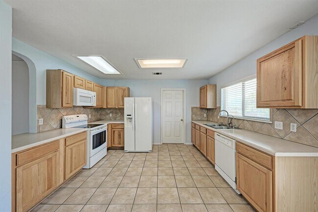 Building Photo - 1201 Sheltie Ln