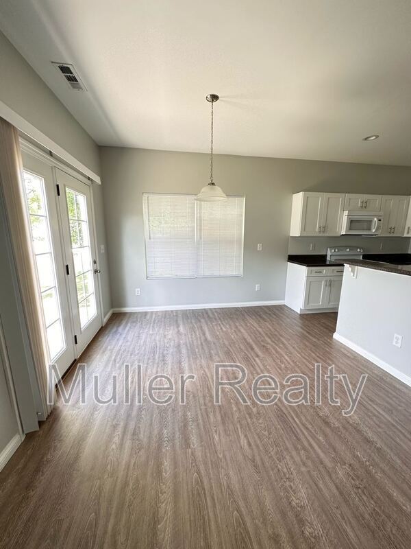 Building Photo - 4803 Fennel Rd