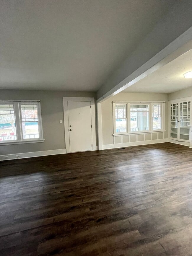 Building Photo - 3 Bedroom 1 Bath Home