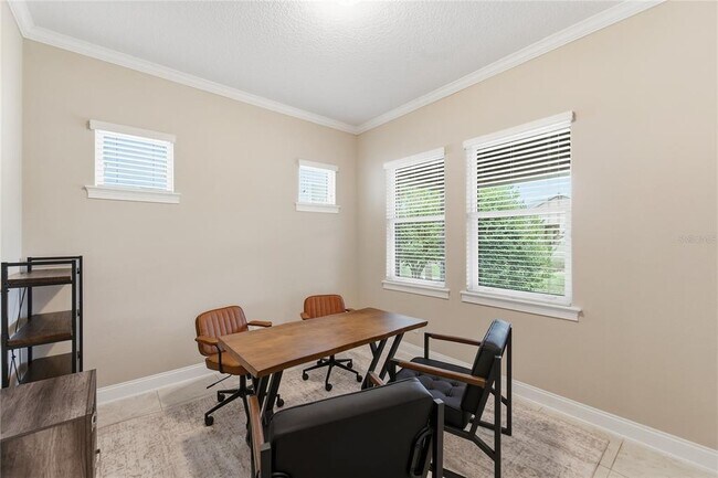 Building Photo - 13833 Behring Ave