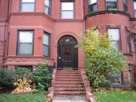 Building Photo - 1064 Beacon St