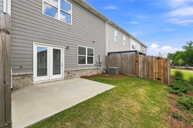 Building Photo - 2614 Poppy Ct
