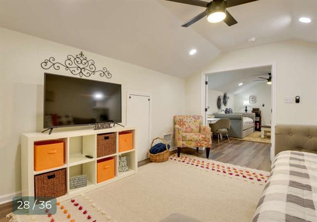 Building Photo - 520 W Bluff St