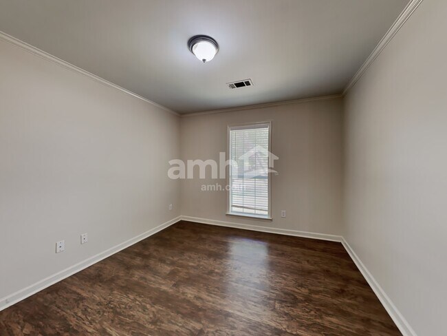 Building Photo - 6625 Laurel Valley Dr