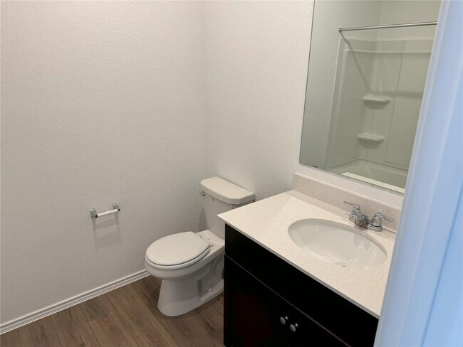 Building Photo - 408 Whoopers Loop