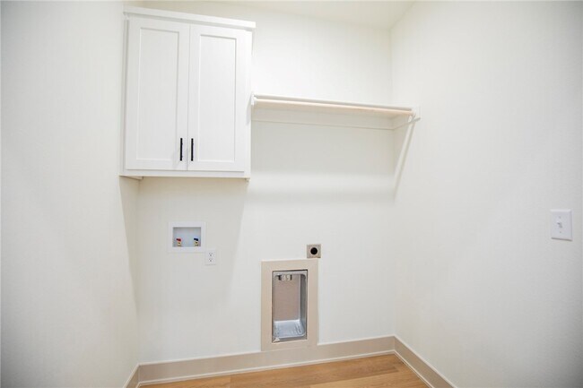 Building Photo - 4 Romine Pl