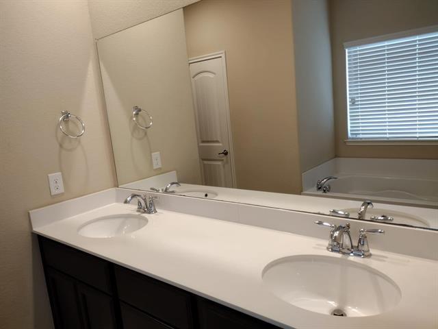 Building Photo - 10121 Leander Pl