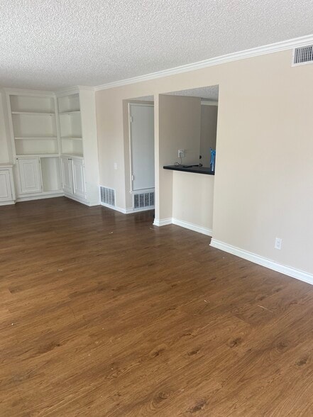 Building Photo - 21320 Stanwell St