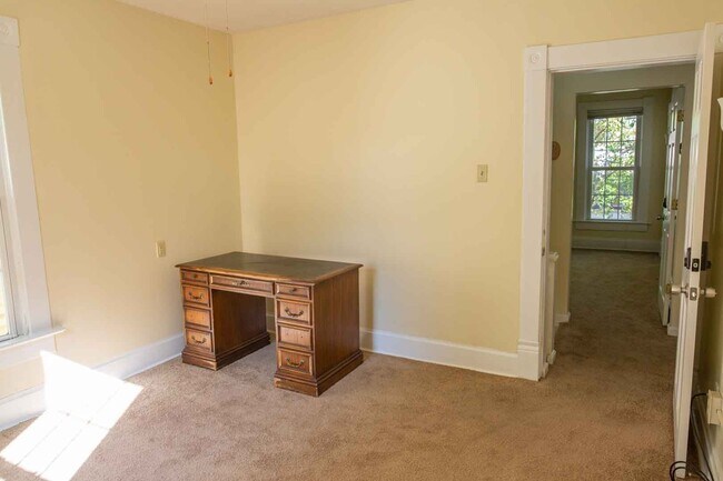 Building Photo - 30 E Maynard Ave