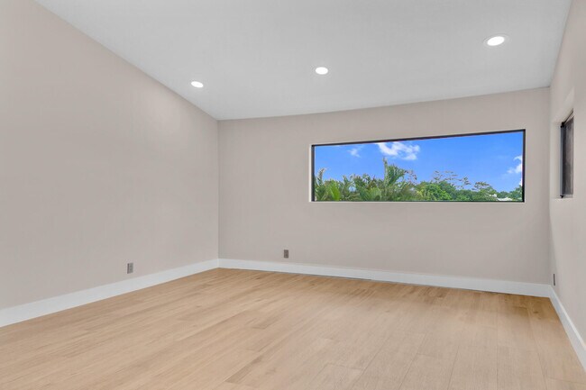 Building Photo - 2435 Windsor Way Ct