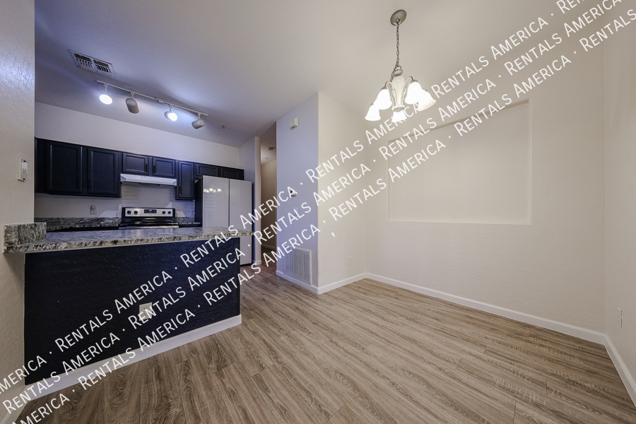 Building Photo - 2831 E Southern Ave