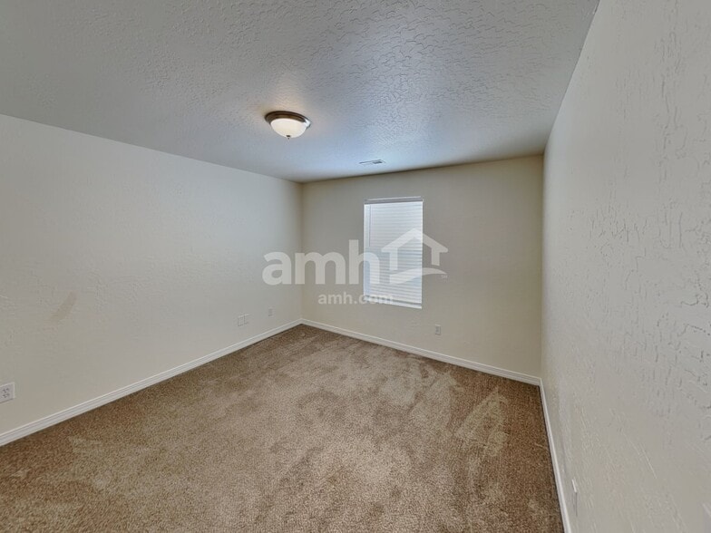 Building Photo - 1934 S 725 E