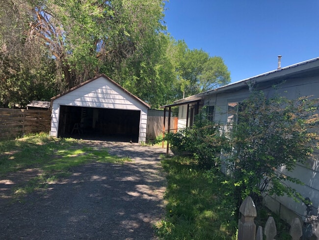 Building Photo - 1506 Ivory St