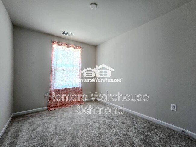 Building Photo - 823 Taylor Grn Wy