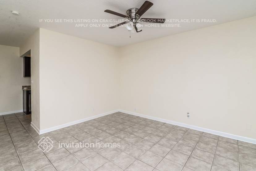 Building Photo - 10771 63rd Ave N