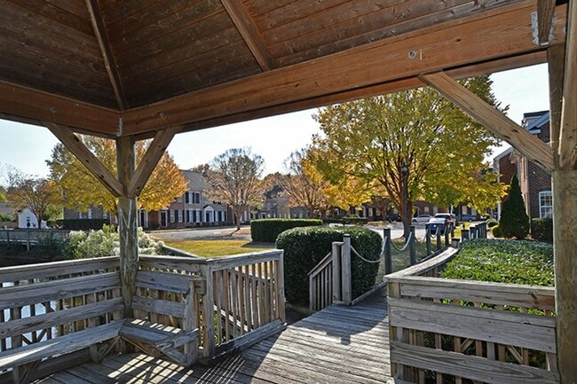 Building Photo - 8643 Beaver Creek Dr
