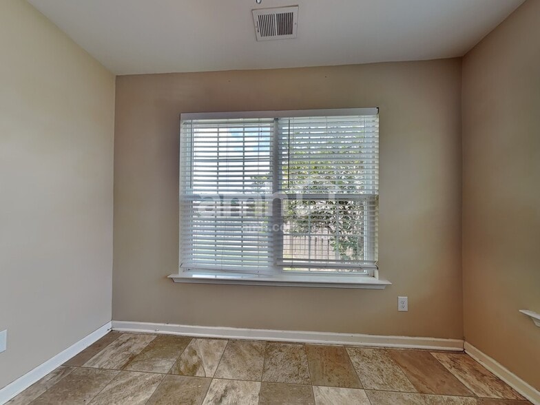 Building Photo - 42 Sand Valley Ct