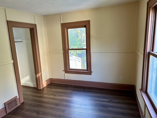 Building Photo - 71 E Ido Ave