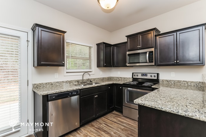 Building Photo - 1024 Allegiance Dr