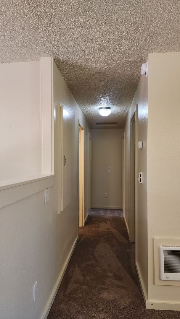 Building Photo - Steilacoom 4 Bedroom + Bonus Room!