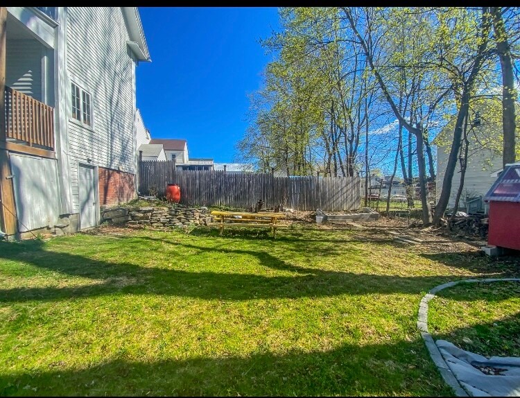 Building Photo - 45 S Chestnut St