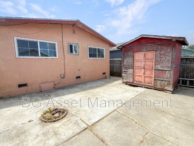 Building Photo - 1755 Emeric Ave