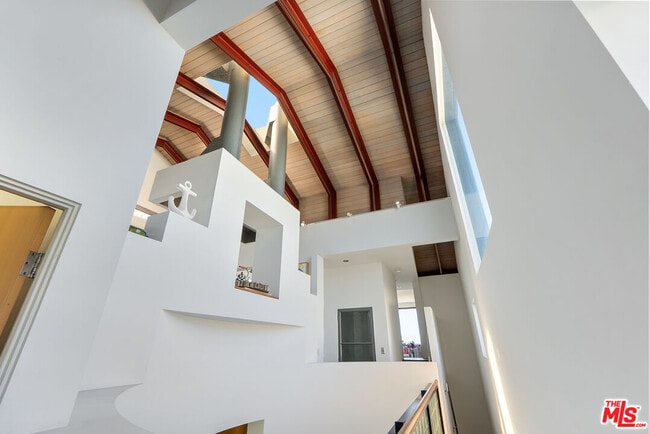 Building Photo - 3410 Hermosa Ave