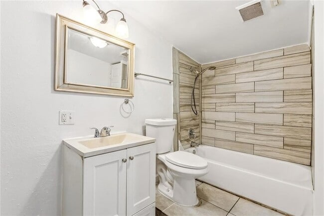 Building Photo - 1279 Jaycee Dr
