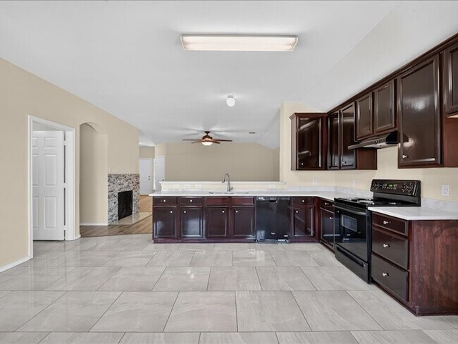 Building Photo - 2313 Belmont Park Dr