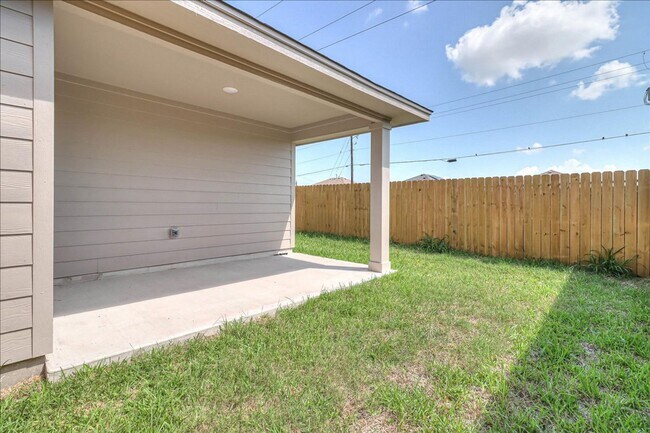 Building Photo - 1634 Comfy Wy