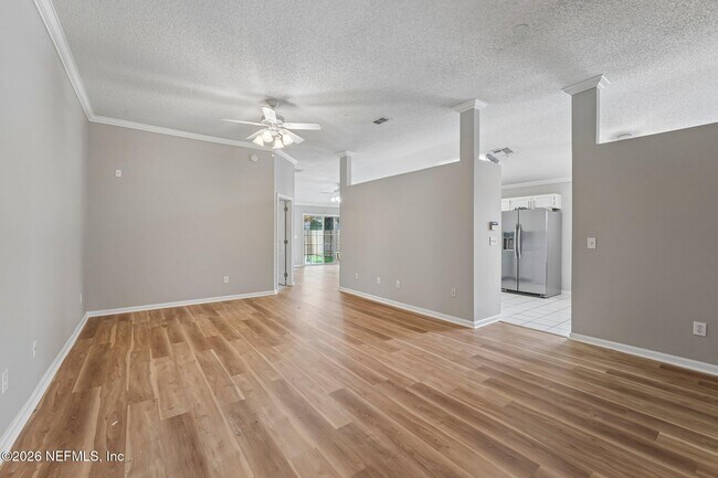 Building Photo - 1219 Stern Way
