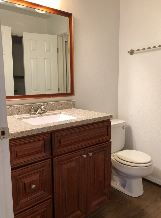 Building Photo - 3705EL