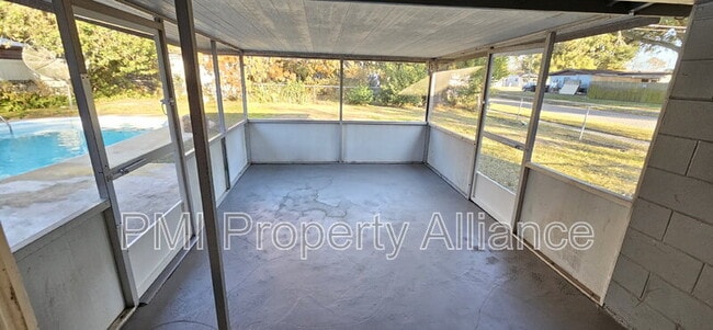 Building Photo - 5935 Antilla Dr