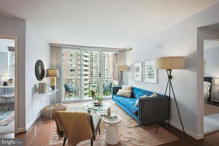 Building Photo - 880 N Pollard St