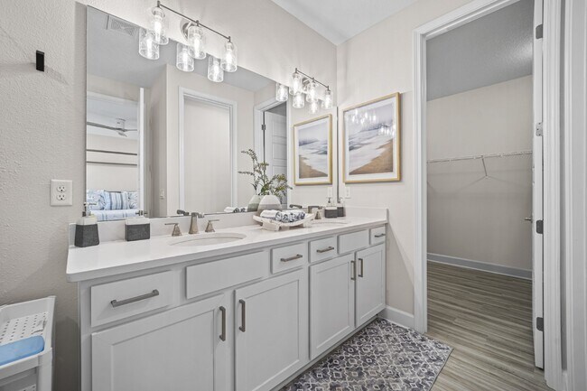 Building Photo - "Luxurious Furnished Home with 4-Bed, 3-Bath, Swim Spa Fenced Yard Golf Cart steps to the beach!"