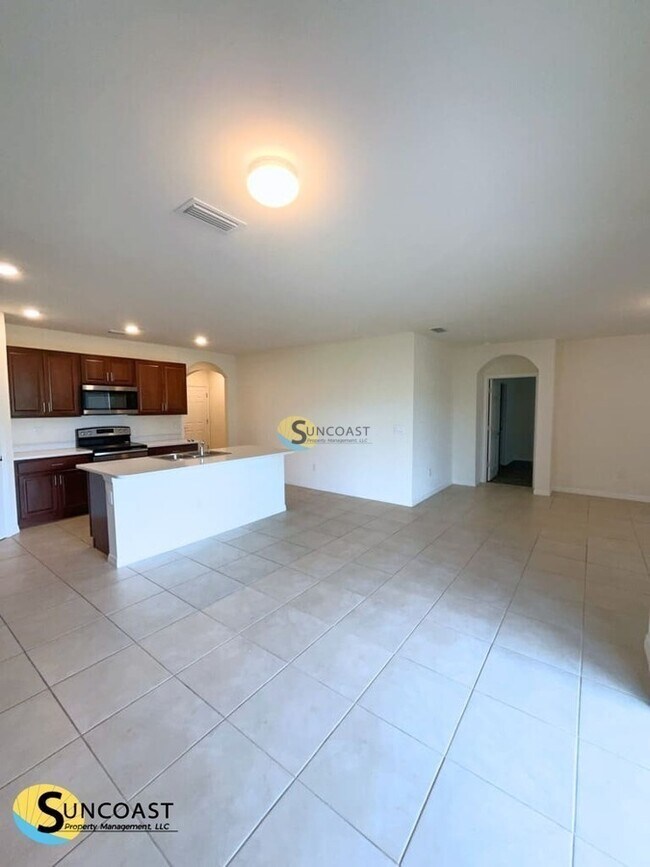 Building Photo - 523 SW 31st St