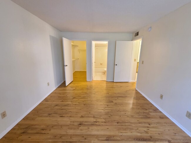 Building Photo - 4034 Dream Oak Pl